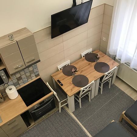 Mora Apartman 2 Kiskunfélegyháza Exteriér fotografie
