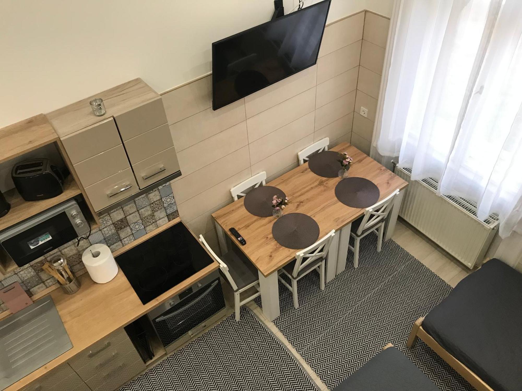 Mora Apartman 2 Kiskunfélegyháza Exteriér fotografie