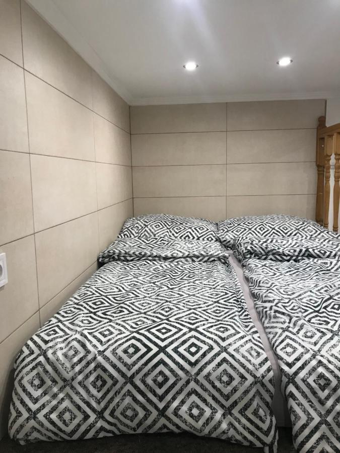 Mora Apartman 2 Kiskunfélegyháza Exteriér fotografie